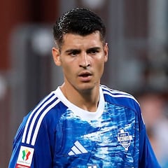 Cesc se rinde a Morata