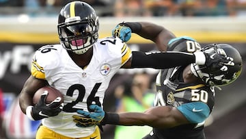 Le&#039;Veon Bell durante un juego contra Jaguars.