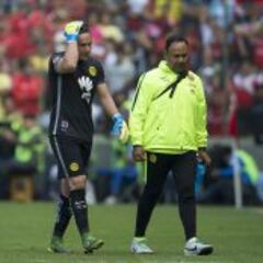 Muñoz sería baja con el Tri