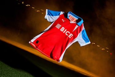 La UC presentó su camiseta de visita: “Nostalgia, recuerdo y pasión”