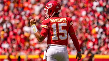 KANSAS CITY, MO - AUGUST 20: Patrick Mahomes #15 of the Kansas City Chiefs signals to the sidelines during the first quarter of the game against the Washington Commanders at Arrowhead Stadium on August 20, 2022 in Kansas City, Missouri.   Jason Hanna/Getty Images/AFP
== FOR NEWSPAPERS, INTERNET, TELCOS & TELEVISION USE ONLY ==