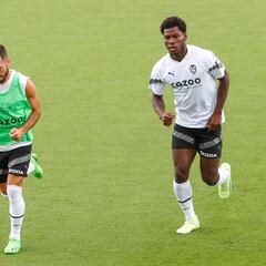 Tranquilidad en el Valencia pese al interés del Inter por Musah