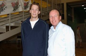 Mike Dunleavy Jr, de Golden State Warriors, junto asu padre Mike Dunleavy Sr, entrenador de Los Angeles Clippers.