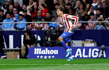 El banquillo del Real Madrid, en fuera de juego