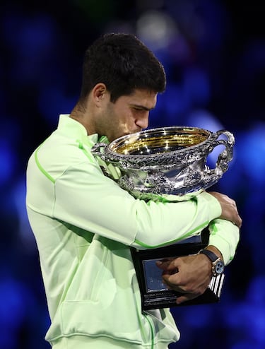 What’s the name of the trophy awarded to the Australian Open men’s singles champion?