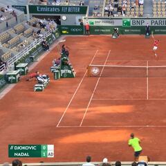 El recital de Rafa en el primer set ya es historia por barbaridades así: frustra hasta verlo