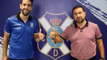 Carlos Ruiz renueva por un año