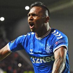 "Me sorprende que Everton no intente fichar a Morelos"