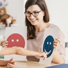 La psicología explica qué significa que un hijo llame por su nombre a su madre en vez de mamá