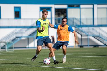 El Legan¨¦s de Borja Jim¨¦nez se estrena con el bal¨®n en el centro