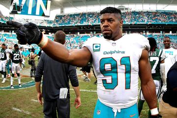 2017 fue un año de 10.5 capturas y 26 tacleadas para Wake.