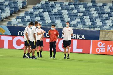 Colombia hizo reconocimiento del estadio donde enfrentará este domingo a Ecuador, en su debut en la Copa América 2021. El equipo de Reinaldo Rueda se prepara para el torneo de naciones.