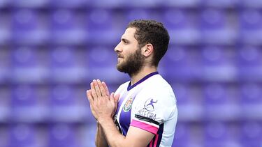 VALLADOLID, SPAIN - MAY 02: Oscar Plano of Real Valladolid celebrates a goal which was later disallowed during the La Liga Santander match between Real Valladolid CF and Real Betis at Estadio Municipal Jose Zorrilla on May 02, 2021 in Valladolid, Spain. S