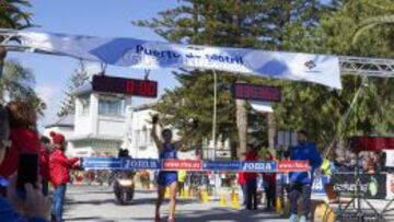 Miguel &Aacute;ngel L&oacute;pez llega a la meta como vencedor del Campeonato de Espa&ntilde;a de 50 km marcha, disputado en Motril. 