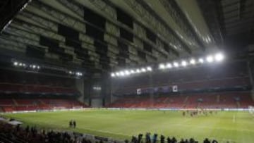 La UEFA obliga a cerrar el techo retr&aacute;ctil del Parken Stadium.