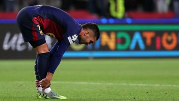 Barcelona's Spanish forward #07 Ferran Torres reacts at the end of the UEFA Champions League semi final first leg football match between FC Barcelona and Inter Milan at the Estadi Olimpic Lluis Companys in Barcelona on April 30, 2025. (Photo by LLUIS GENE / AFP)