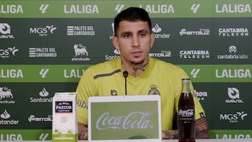 Gustavo Puerta, pilar fundamental en el mediocampo de Racing de Santander.