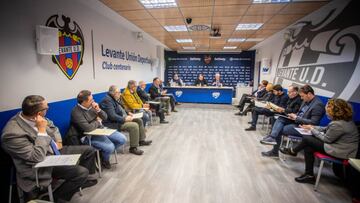 La Fundación del Levante salda su deuda