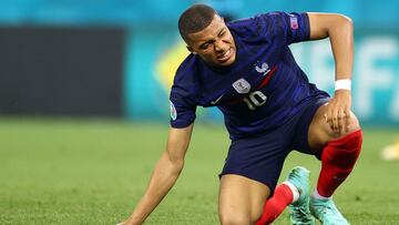 Bucharest (Romania), 28/06/2021.- Kylian Mbappe of France reacts during the UEFA EURO 2020 round of 16 soccer match between France and Switzerland in Bucharest, Romania, 28 June 2021. (Francia, Ruman&iacute;a, Suiza, Bucarest) EFE/EPA/Marko Djurica / POOL