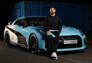 Â© MATTHEW POVER (07971 184305).  Manchester City's Sergio Aguero with his modified Nissan GT-R and Puma boots in preparation for the Manchester derby.