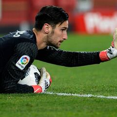 Sergio Rico, un candidato de Monchi para sustituir a Alisson