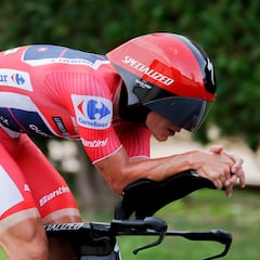 Evenepoel pasa el rodillo