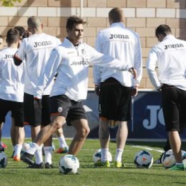 El Granada ve hoy a otro Valencia: de Rami a Vargas