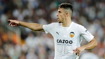 VALENCIA, SPAIN - OCTOBER 29: Gabriel Paulista of Valencia  during the La Liga Santander  match between Valencia v FC Barcelona at the Estadio de Mestalla on October 29, 2022 in Valencia Spain (Photo by David S. Bustamante/Soccrates/Getty Images)