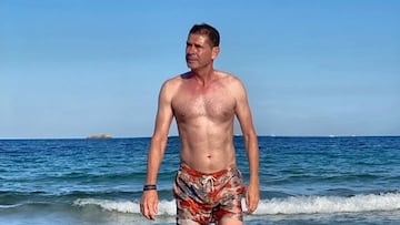 Hierro posa en la playa y se lleva el troleo de Roberto Carlos: “Vamos a comer  para volver a tu peso”