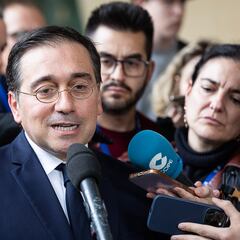 Albares condena el ataque de Irán y responde al PP