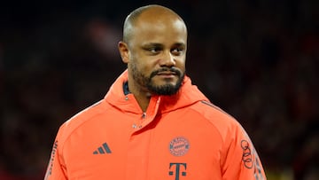 Soccer Football - DFB Cup - Second Round - FC Cologne v Bayern Munich - RheinEnergieStadion, Cologne, Germany - October 29, 2025 Bayern Munich coach Vincent Kompany before the match REUTERS/Thilo Schmuelgen DFB REGULATIONS PROHIBIT ANY USE OF PHOTOGRAPHS AS IMAGE SEQUENCES AND/OR QUASI-VIDEO.