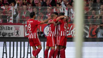 Los jugadores del Unión Berlín celebran uno de los goles de Haberer.