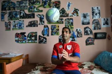 La Drola participa en una temporada regular jugando partidos reales contra equipos reales hechas por los jugadores libres. Este proyecto liderado por la asociación sin fines de lucro “Ovale Oltre le Sbarre” promueve los valores éticos del deporte jugando al juego: la observación de las normas, la lealtad, la solidaridad, el apoyo mutuo de los compañeros y el respeto a los oponentes.