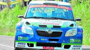 Berti Hevia, con su Skoda.