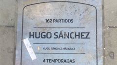 La placa de Hugo S&aacute;nchez. 