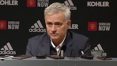 La cara y reacción de Mourinho cuando le preguntan si quiere a Bale en el Tottenham...