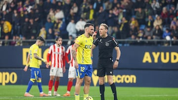 09/01/26 PARTIDO SEGUNDA DIVISION CADIZ - SPORTING 3-0 GOL DE IURI TABATADZE