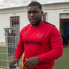 "No es cierto que volví al fútbol porque estaba arruinado"