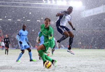 La nieve se robó todas las miradas del duelo entre Manchester City y West Bromwich.