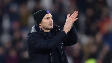 LONDON, ENGLAND - JANUARY 21: Frank Lampard of Everton reacts after the Premier League match between West Ham United and Everton FC at London Stadium on January 21, 2023 in London, England.(Photo by Tony McArdle/Everton FC via Getty Images)