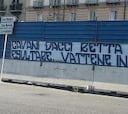 Nápoles estalla con pintadas contra Cavani: "¡Vete rápido!"