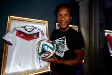 El futbolista brasileño Ze Roberto.