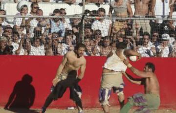 Partido del equipo blanco contra el verde.