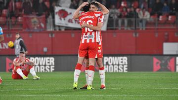 12/02/24 PARTIDO PRIMERA DIVISION 
ALMERIA - ATHLETIC DE BILBAO 
FIN DE PARTIDO SALUDO RADOVANOVIC EDGAR GONZALEZ