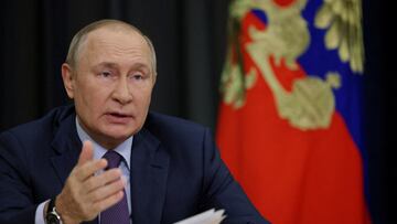 FILE PHOTO: Russian President Vladimir Putin chairs a meeting via video link in Sochi, Russia September 27, 2022. Sputnik/Gavriil Grigorov/Pool via REUTERS ATTENTION EDITORS - THIS IMAGE WAS PROVIDED BY A THIRD PARTY./File Photo