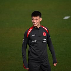 ‘Fiebre Arda Güler’ en Turquía