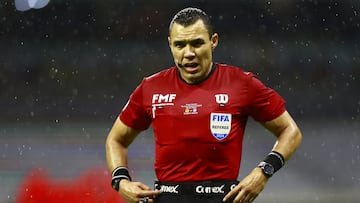 “El Gato” Ortiz es reconocido como el Mejor Silbante de la Temporada en la Liga MX