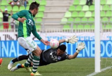 Santiago Wanderers venció a San Marcos en Valparaíso y alcanzó a la U