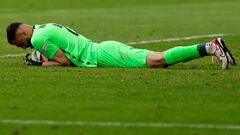 Georgia's goalkeeper #25 Giorgi Mamardashvili makes a save during the UEFA Euro 2024 Group F football match between Georgia and the Czech Republic at the Volksparkstadion in Hamburg on June 22, 2024. (Photo by AXEL HEIMKEN / AFP)