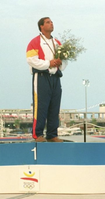 Fue oro en vela en la competición de Finn Masculino en Barcelona 92.